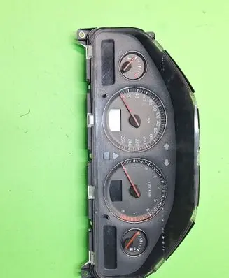 Volvo XC90 Speedometer (instrument cluster) 8673265 69294850T 8602756