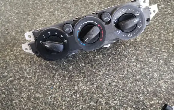 Ford Focus Climate control unit 3M5T19980AD