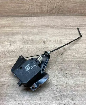 BMW 5 E39 Fuel tank cap lock motor 8352168 4062043