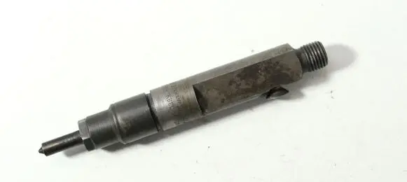 Audi A6 S6 C4 4A Fuel injector 046130201F