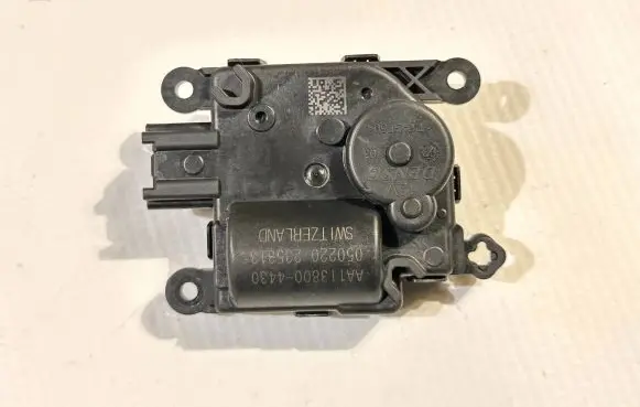 Ford Explorer VI Air flap motor/actuator AA113800-4430