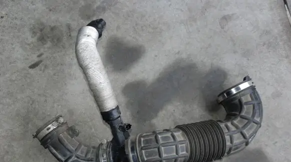 Ford Transit Air intake hose/pipe GK219R504AD