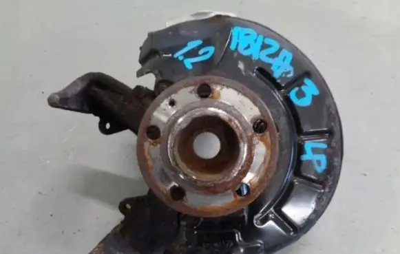 Seat Ibiza II (6k) Rear wheel hub