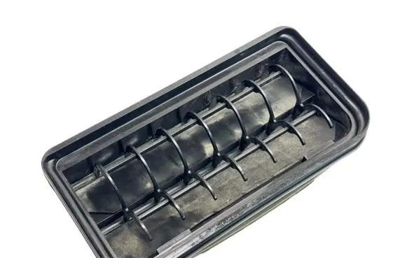 Volkswagen Jetta VI Quarter panel pressure vent 3C0819465