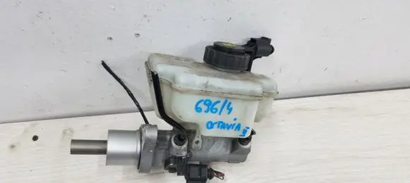 Skoda Octavia Mk2 (1Z) Master brake cylinder 139TY