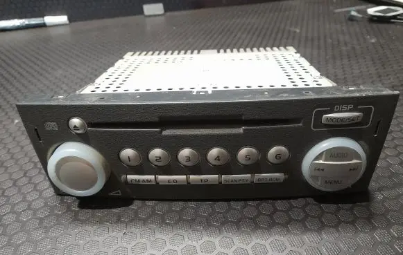 Mitsubishi Colt CZ3 Radio/CD/DVD/GPS head unit DY2F56GT 6Z06769 ML587792H