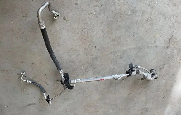 Hyundai i10 Air conditioning (A/C) pipe/hose