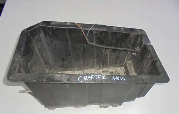 Battery box tray