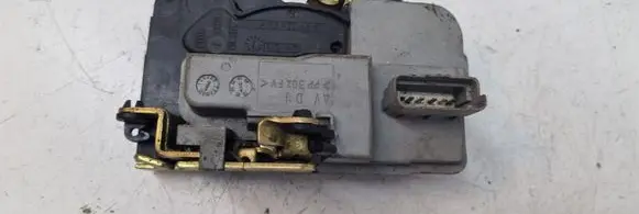 Peugeot 206 Front door lock