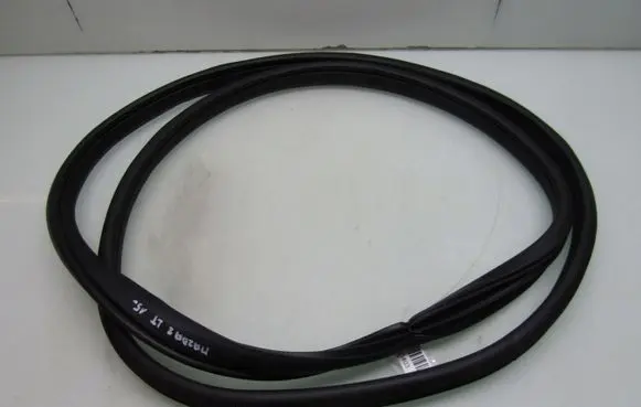 Mazda 2 Rubber seal rear door 