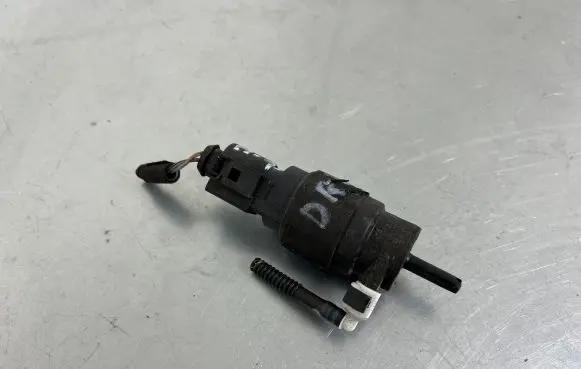Windscreen/windshield washer pump