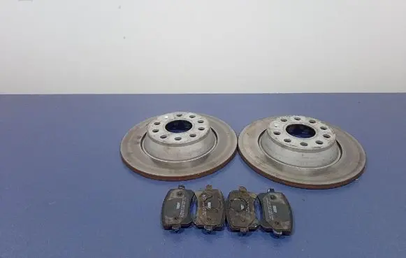 Volkswagen PASSAT B6 Rear brake disc DDF1306