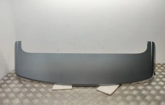 Tailgate/trunk spoiler