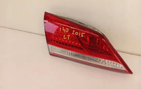 Hyundai i40 Tailgate rear/tail lights