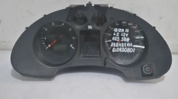 Seat Ibiza III (6L) Speedometer (instrument cluster) 6L0920801 SEZ7Z0C2051182 04070300243