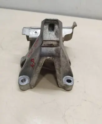 Audi A8 S8 D4 4H Engine mounting bracket 8K0199307BJ
