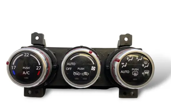 Suzuki SX4 Climate control unit 3951079J02