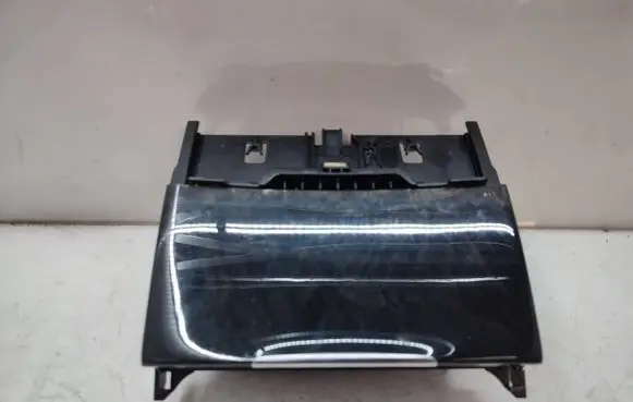 Mercedes-Benz CLS C218 X218 Ashtray (front) A2186800750