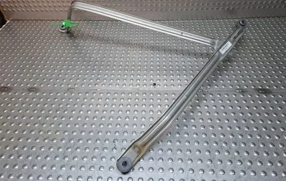 BMW X5 G05 Fuel tank mounting bracket S27705652 7468278