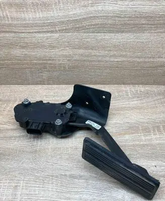 Chrysler Voyager Accelerator throttle pedal 4861650AB 034PE4206
