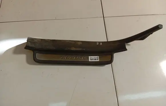 Toyota Avensis T250 Rear sill trim cover 6791805050