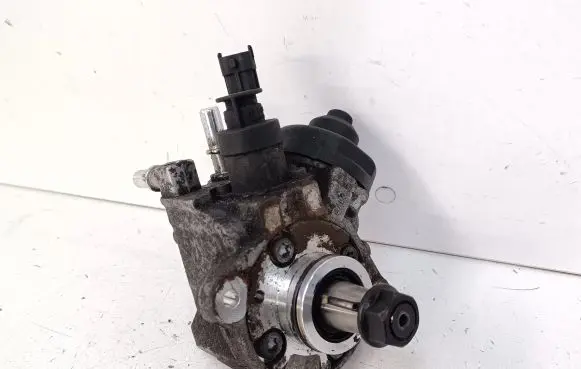 KIA Sportage Fuel injection high pressure pump 331002F000 0445010511