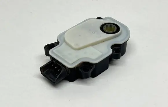 Porsche Macan (95B) Radiator active air flap actuator 95B965501