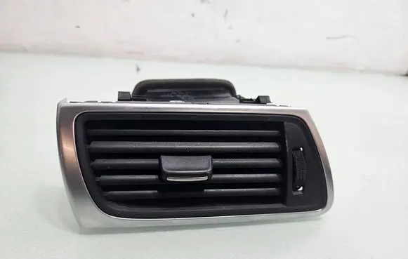 Audi A7 S7 4G Dashboard side air vent grill/cover trim 4G8820901C