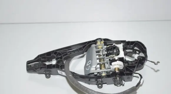 BMW 7 G11 G12 Front door exterior handle/bracket 7377242 51217377242