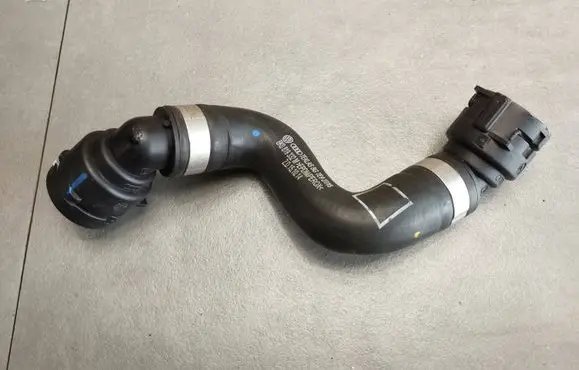 Audi A5 Sportback 8TA Engine coolant pipe/hose 8K0819332M