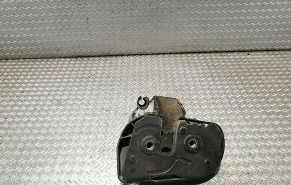 Volkswagen Caddy Sliding door lock 7H0843604