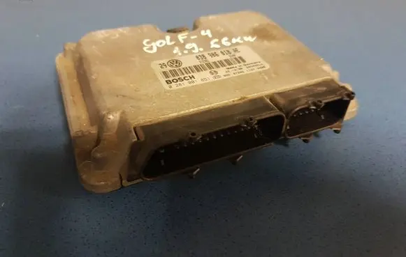 Volkswagen Golf IV Engine control unit/module 038906018AE 28SA3814 0281001851