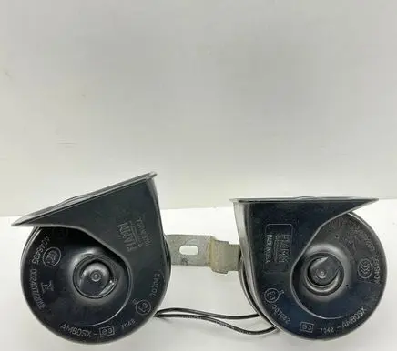 Cadillac Escalade IV Horn signal A046495 002407 007042