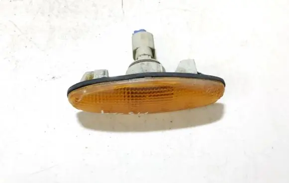 Mazda 626 Front fender indicator light
