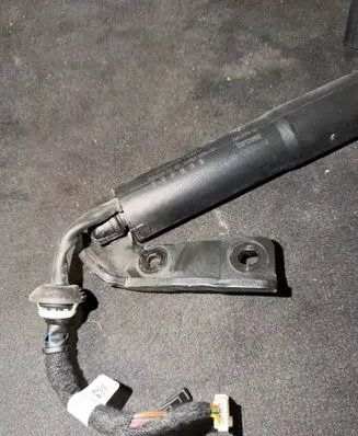 BMW X5 G05 Tailgate/trunk strut/damper 7441799