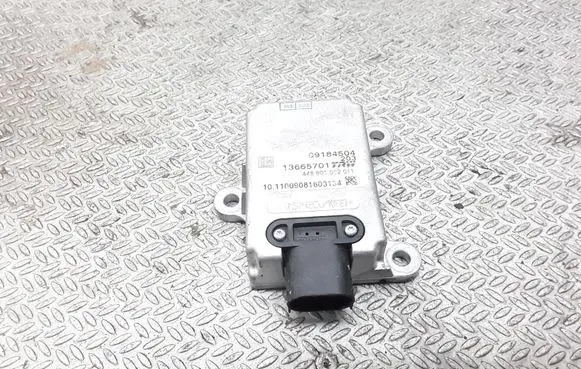 Opel Signum ESP acceleration yaw rate sensor 13665701