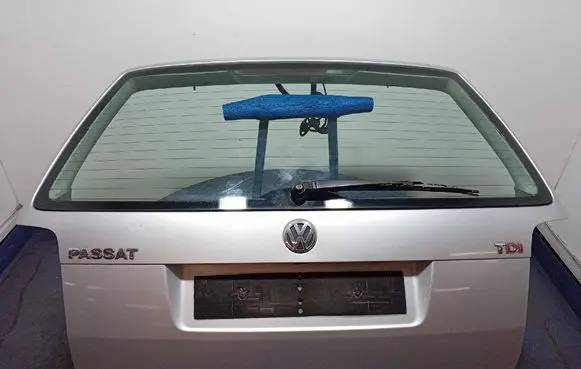 Volkswagen PASSAT B5.5 Tailgate/trunk/boot lid 