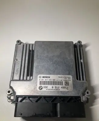 BMW 1 E82 E88 Engine control unit/module 8512499