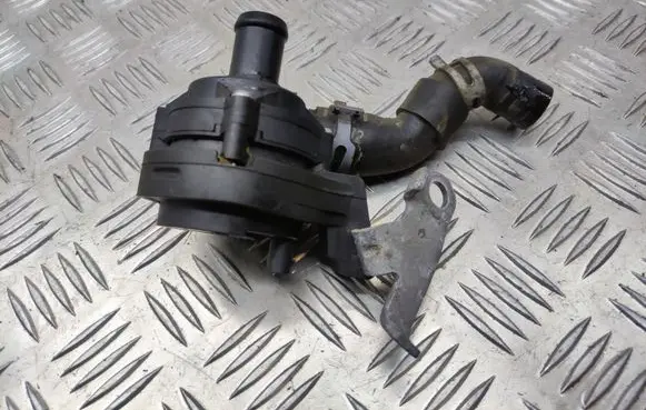 Skoda Octavia Mk3 (5E) Electric auxiliary coolant/water pump 5Q0965567J