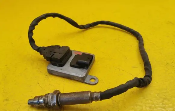 Mercedes-Benz C W205 Lambda probe sensor A0009051512