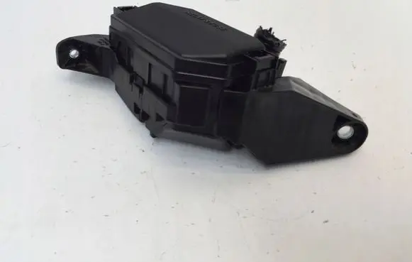 Lexus UX Fuse module 09563W