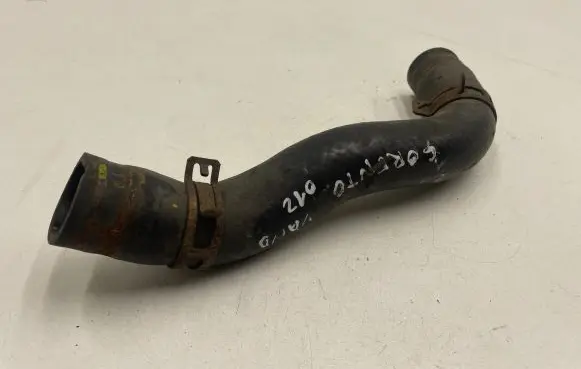 KIA Sorento Engine coolant pipe/hose