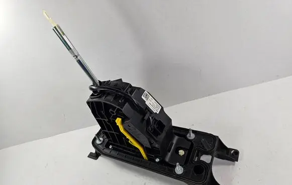 Audi Q2 - Gear shifter/selector 5Q171305BH