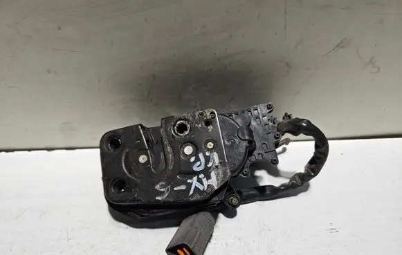 Mazda 626 Front door lock 1528007001