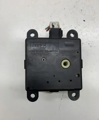 Nissan Primera Air flap motor/actuator 3T05030820