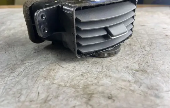 Toyota Corolla Verso AR10 Dashboard side air vent grill/cover trim 5565064010 6556414010