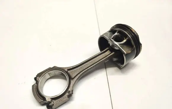 Mercedes-Benz C AMG W205 Piston with connecting rod A17700Q06 A17700