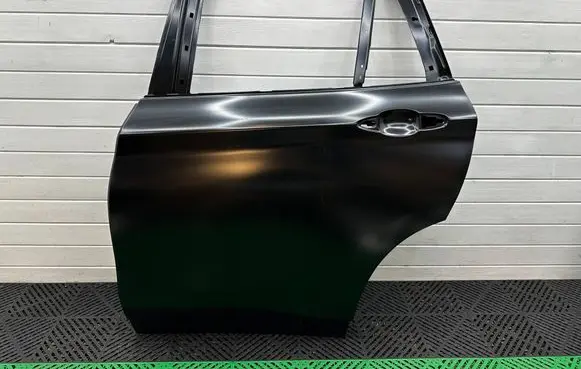 BMW X1 F48 F49 Rear door 7461351