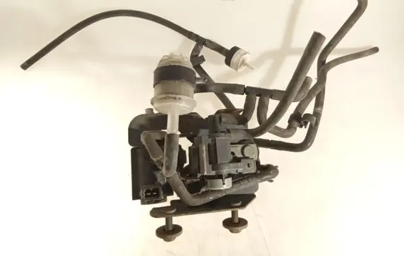 Volkswagen Golf III Turbo solenoid valve 1H0906627