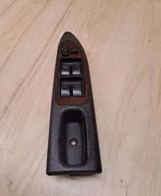 Toyota Avensis T220 Electric window control switch 7423205090